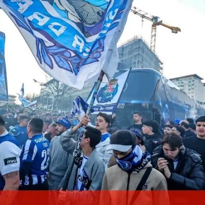 Centenas de adeptos ajudam FC Porto antes do clássico com o Benfica