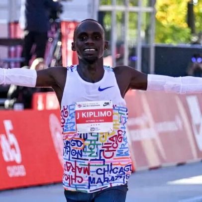 Jacob Kiplimo bate recorde mundial na Meia Maratona de Lisboa