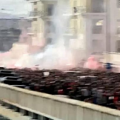 Adeptos recebem Mourinho e equipa na Luz