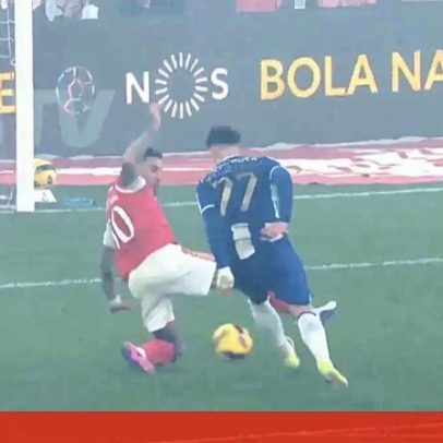 Pietuszewski engata o segundo do FC Porto frente ao Benfica após finta