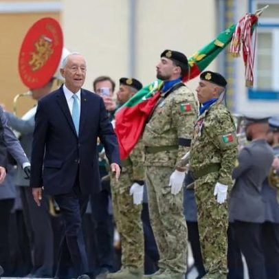 Marcelo, ainda Presidente, vai ao supermercado antes da Assembleia