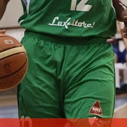 Mário Neves, aos 48, mantém recordação: vídeo do seu primeiro jogo em VHS