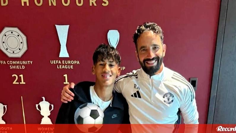 JJ Gabriel com Amorim no Manchester United