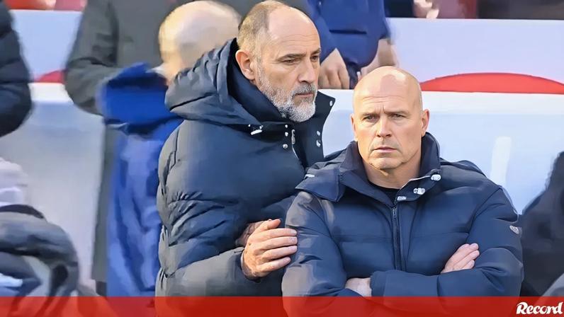 Tudor confundiu funcionário do Tottenham com Arne Slot, dizem imagens