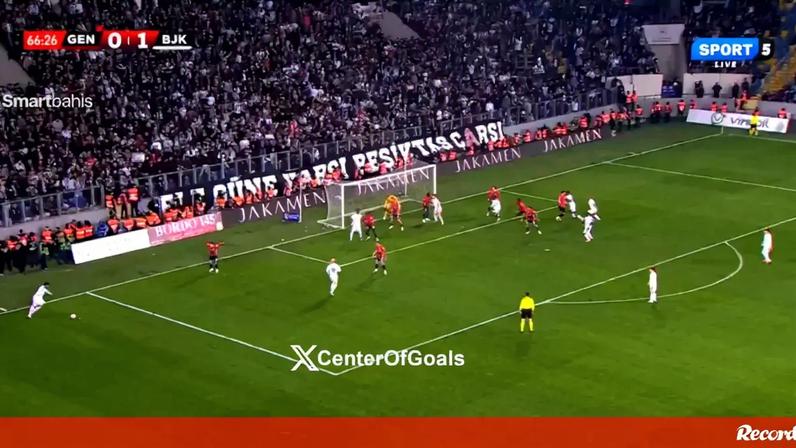 Kökçü garante vitória do Besiktas com golaço de livre direto