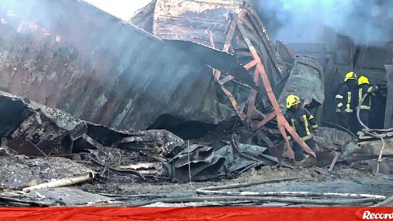 Ataque paquistanês a hospital em Cabul deixa pelo menos 400 mortos