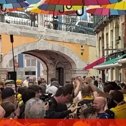 Adeptos do Bodø/Glimt celebram na Baixa de Lisboa antes do jogo com o Sporting