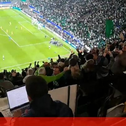 Invasão de relvado do Sporting após golo de Rafael Nel