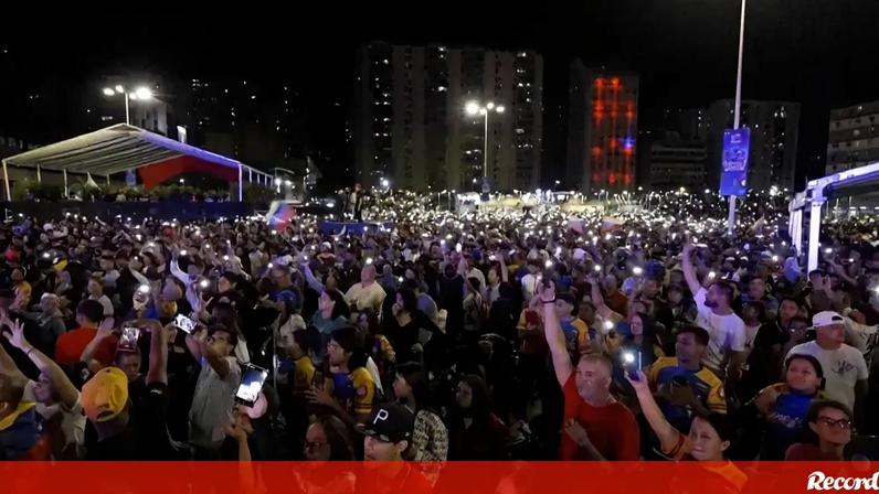Caracas foi à loucura após Venezuela derrotar EUA e vencer o Mundial de beisebol