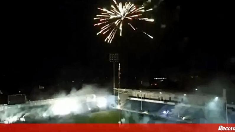 Feirense comemora 108 anos com fogo de artifício