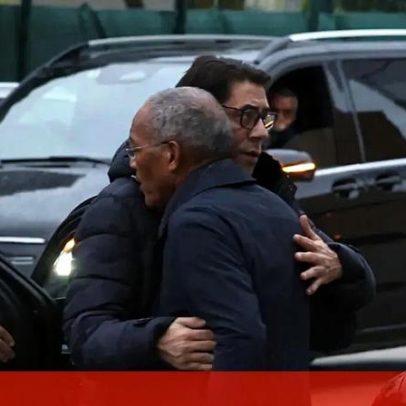 Rui Costa e ex-jogadores no velório de Silvino
