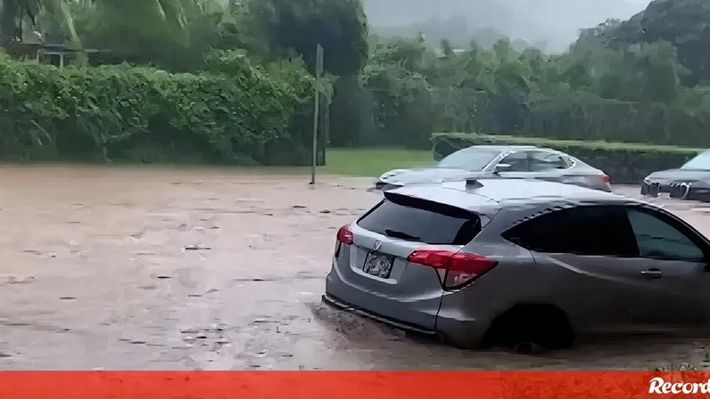 Mais de 230 pessoas foram retiradas das habitações