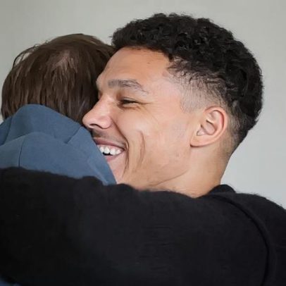 Dinamarca celebra regresso de Alexander Bah à seleção