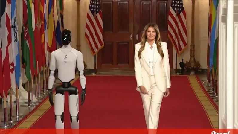 Robô humanoide surpreende público em evento com Melania Trump
