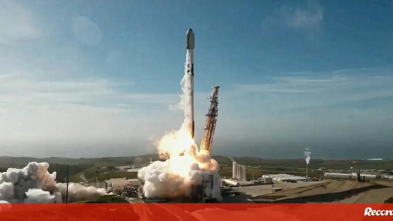 SpaceX lança foguete Falcon 9 na Florida