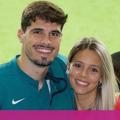 Namorada de Pedro Neto declara-se ao jogador em dia especial