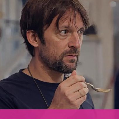 Famoso chef demite-se após denúncias de insultos, agressões e ameaças