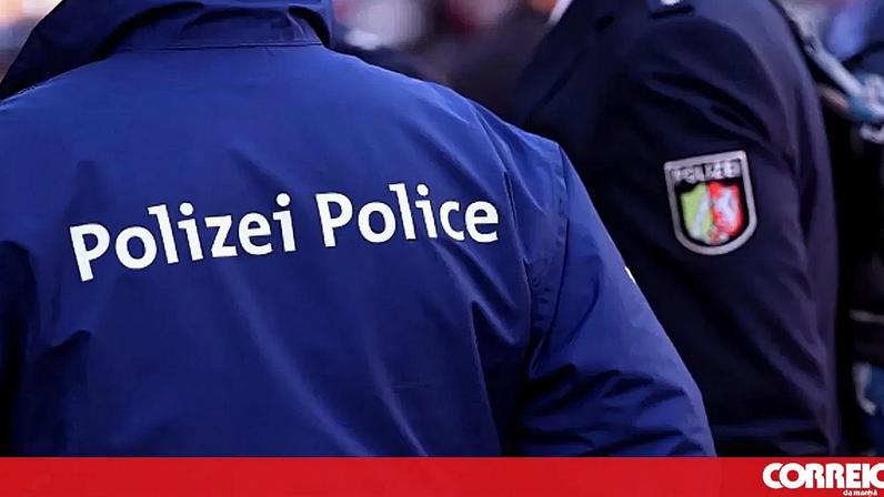 Explosão à noite em frente a escola judaica em Amesterdão