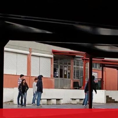 Diretores de escolas solicitam aumentos salariais e formação para novas funções