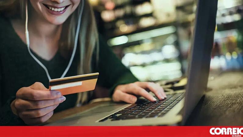 Homem detido pela PJ por pagar hotéis e bares com dados de cartões pirateados