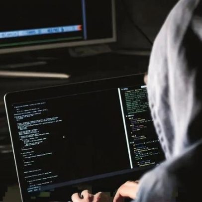 Grupo de hackers pró-Irão afirma ter invadido a conta do diretor do FBI