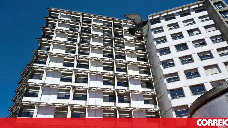 Dois jovens em estado grave após despiste de carro contra muro em Fafe