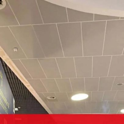 Espera no controlo de fronteira do aeroporto de Lisboa normalizou pela manhã