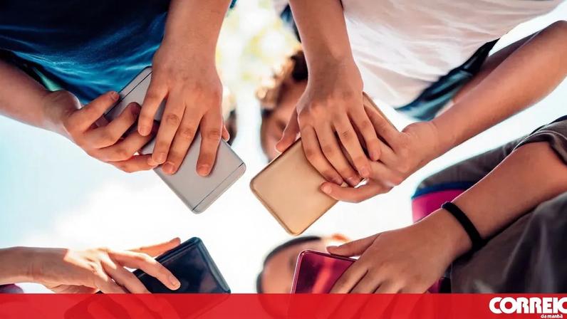 Jovens recorrem às redes sociais