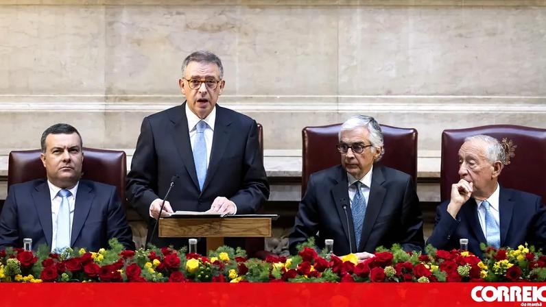António José Seguro condecora Marcelo Rebelo de Sousa pela dedicação a Portugal nos últimos 10 anos