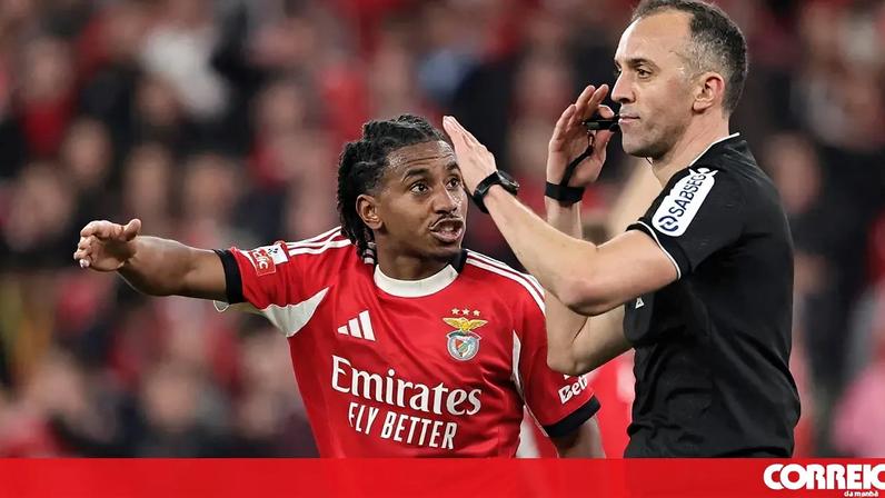 João Pinheiro durante o clássico na Luz entre Benfica e FC Porto