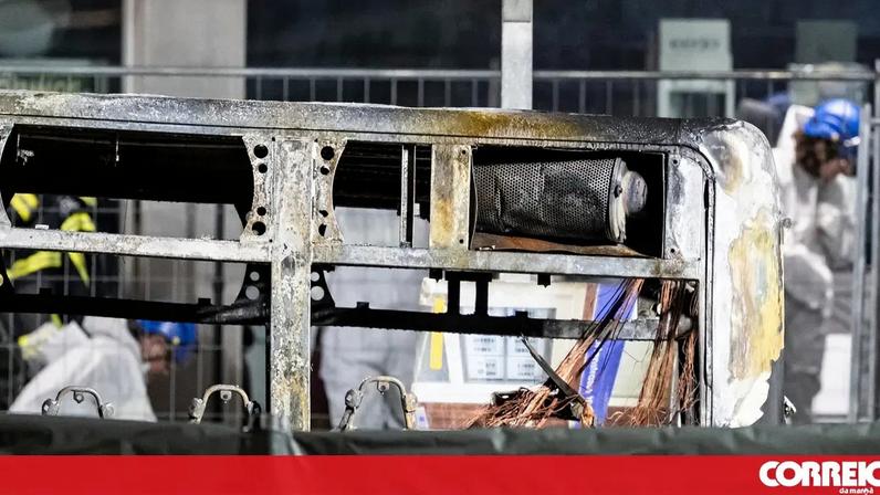 Pelo menos seis mortos em incêndio num autocarro na Suíça