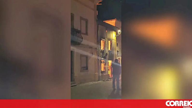Incêndio em habitação deixa homem de 68 anos desalojado em Castelo de Vide