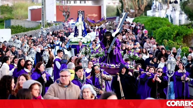 Procissão do Senhor dos Passos na Nazaré interrompida por carro. PSP auxiliou