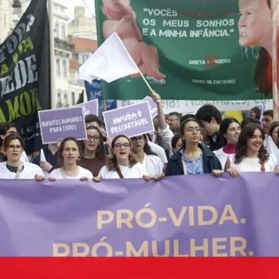 Detido por lançar cocktail Molotov contra protesto, responde por arma proibida