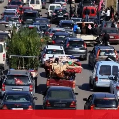 Famílias buscam fuga do sul do Líbano em longas filas após ataques israelitas