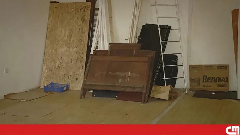 Cave de loja no Porto