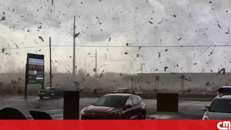 Imagem do tornado atravessando a cidade