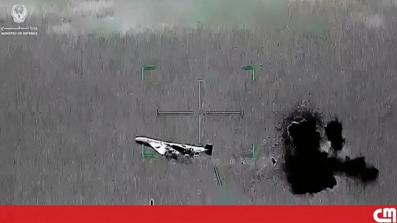 Emirados Árabes Unidos divulgam vídeo que mostra momento em que drone iraniano é intercetado e abatido