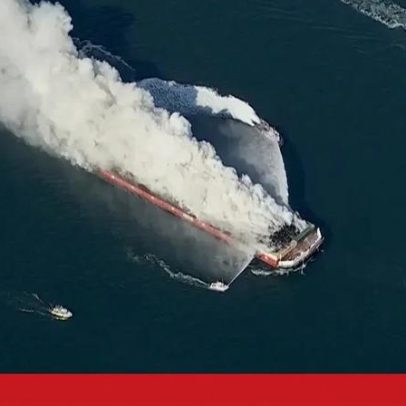 Incêndio em barco no rio Delaware mobiliza equipas de emergência