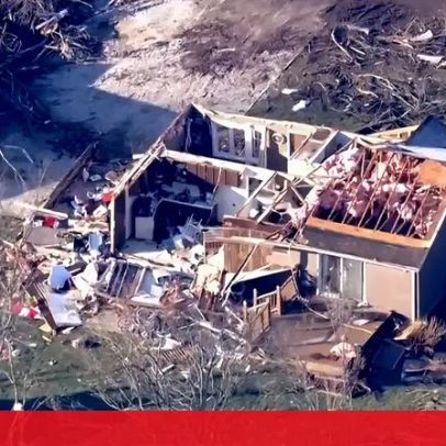 Tornados causam destruição em Illinois