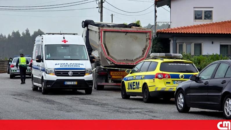 Condutor morre atropelado pelo próprio camião ao sair para ouvir barulho na Póvoa
