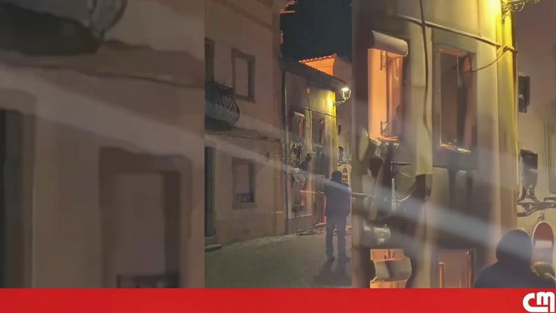 Incêndio em habitação desaloca homem de 68 anos em Castelo de Vide