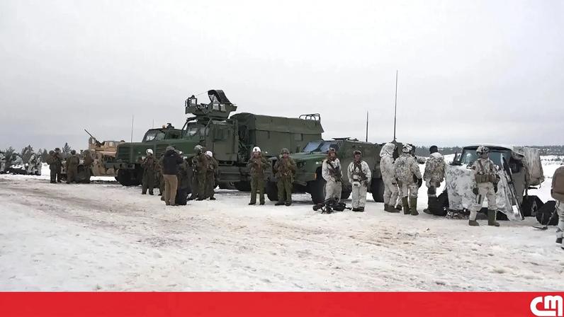 Soldados treinam em condições extremas no norte da Europa, com neve, gelo e temperaturas negativas a testar os limites das operações militares.