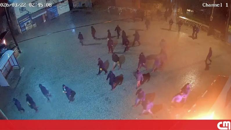 Imagens de videovigilância mostram colonos israelitas a destruir carros e a provocar incêndios na Cisjordânia