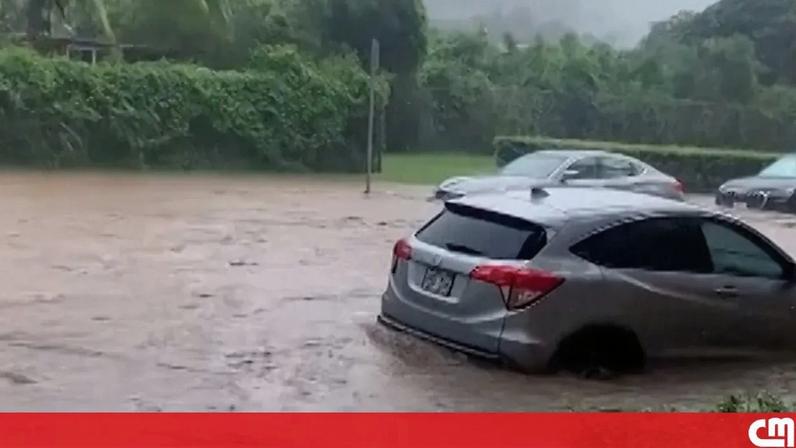 Imagens mostram estradas alagadas após chuvas intensas no Havai