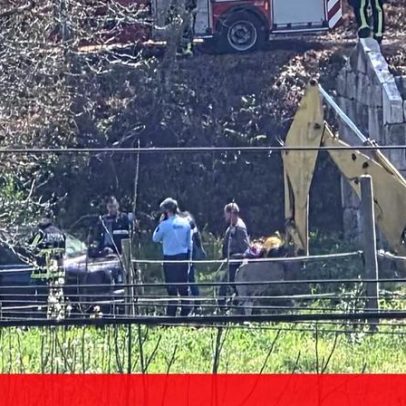 Casal de jovens morre após carro cair em represa em Penafiel