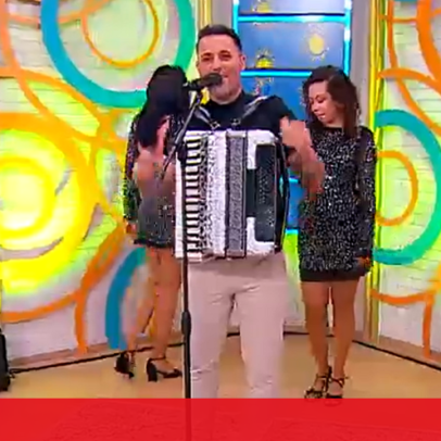 Cantor Álvaro d'Kastro apresenta o tema Gina