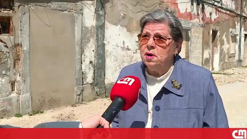 Antigas fábricas e habitações na freguesia de Alhos Vedros, na Moita, estão na iminência de ruir.