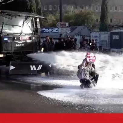 Polícia utiliza canhões de água para dispersar protesto em Israel