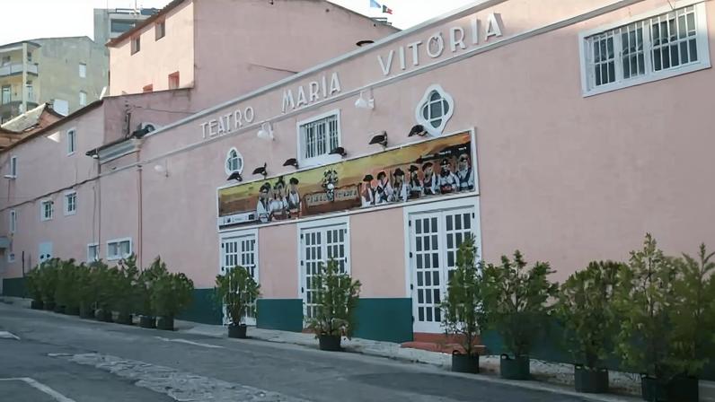 Atores mobilizam-se diante do possível fecho do Teatro Maria Vitória